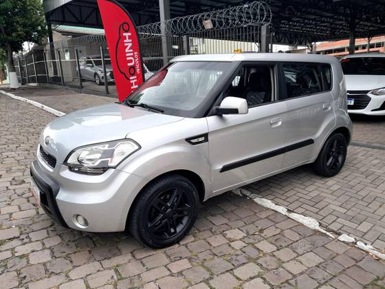 KIA SOUL 1.6 EX 16V FLEX 4P MANUAL KIA SOUL 1.6 EX 16V FLEX 4P MANUAL